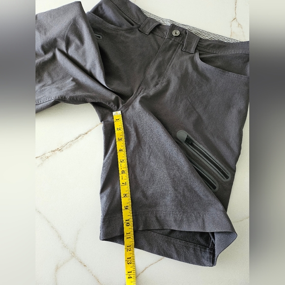 Lululemon Cadence Commute Shorts Men's Sz 34 Gray Athletic - Picture 14 of 16